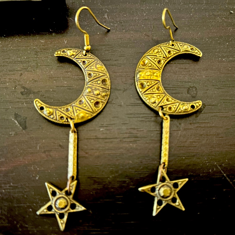 Alkemie shoppe brand new brass star moon earrings